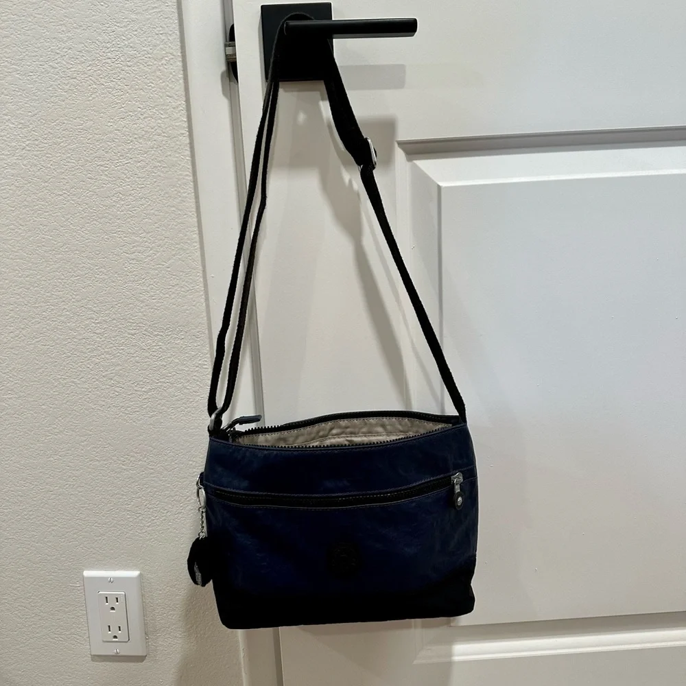 Kipling Crossbody - Picture 2 of 2
